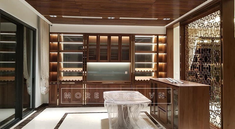 Mẫu tủ bếp gỗ tự nhiên cao cấp là sự lựa chọn lý tưởng cho những gia đình có khoảng bếp rộng rãi, sang trọng. Tủ bếp gỗ, tủ bếp gỗ tự nhiên, tủ bếp tân cổ điển